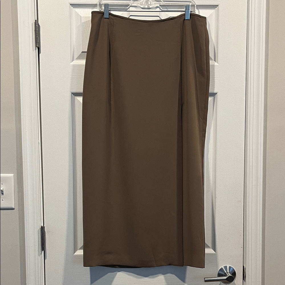 Talbots Elegant Tan Maxi Pencil Skirt. Great for the office.‎ Size 16